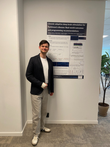 Jonathan Kaplan presenting his poster at ADAPT-PD retreat 2025